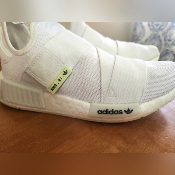 Adidas NMD R1 Slip On Shoes Womens Size 7 - Picture 2 of 8